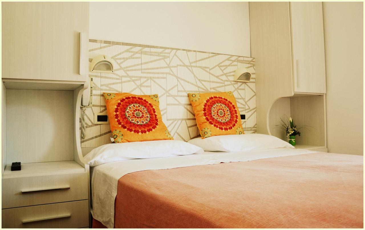 Hotel Luana Rimini Extérieur photo