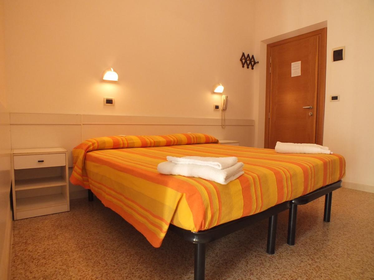 Hotel Luana Rimini Extérieur photo