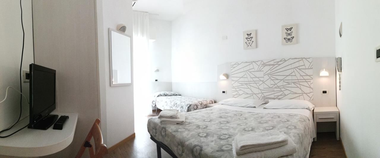 Hotel Luana Rimini Extérieur photo