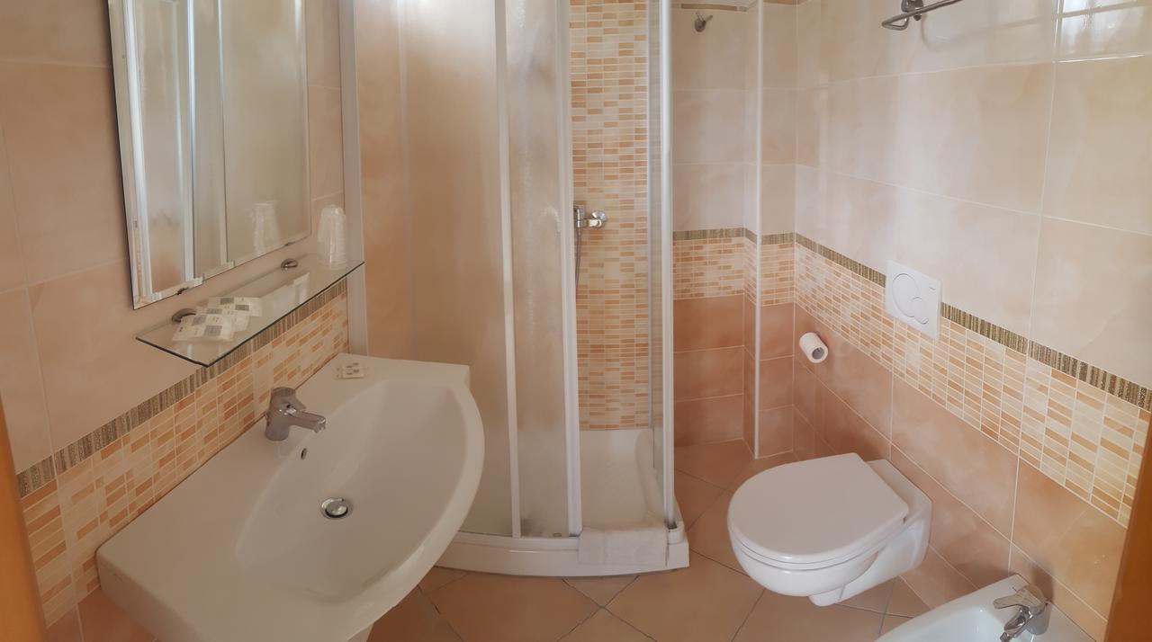 Hotel Luana Rimini Extérieur photo